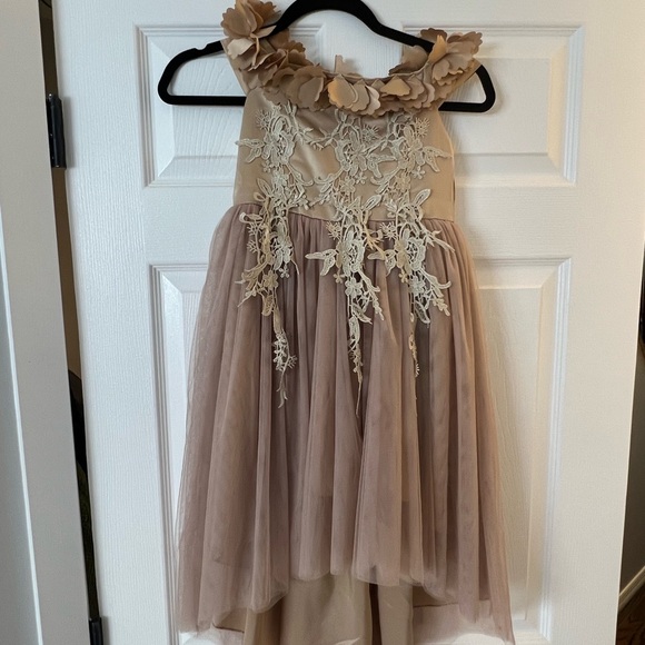 Trish Scully Belle Gown - Picture 2 of 8